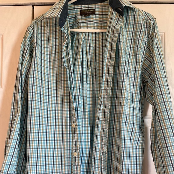 John Bartlett Consensus Other - John Bartlett Consensus size medium button up shirt